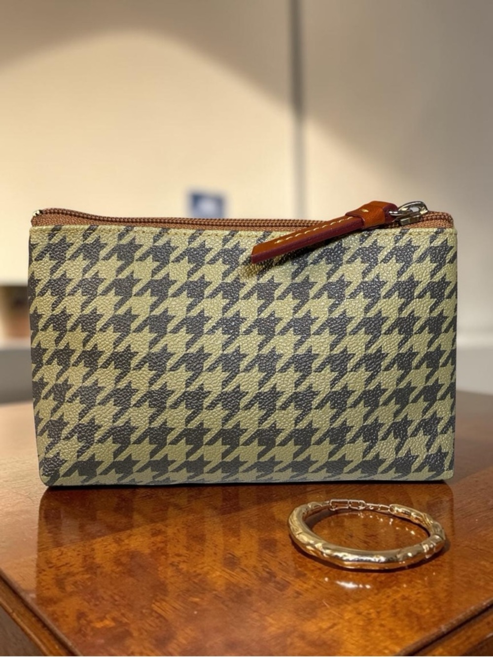 Dooney & Bourke Houndstooth Zip Pouch / Wristlet Cosmetic Bag 💼 - Picture 5 of 10